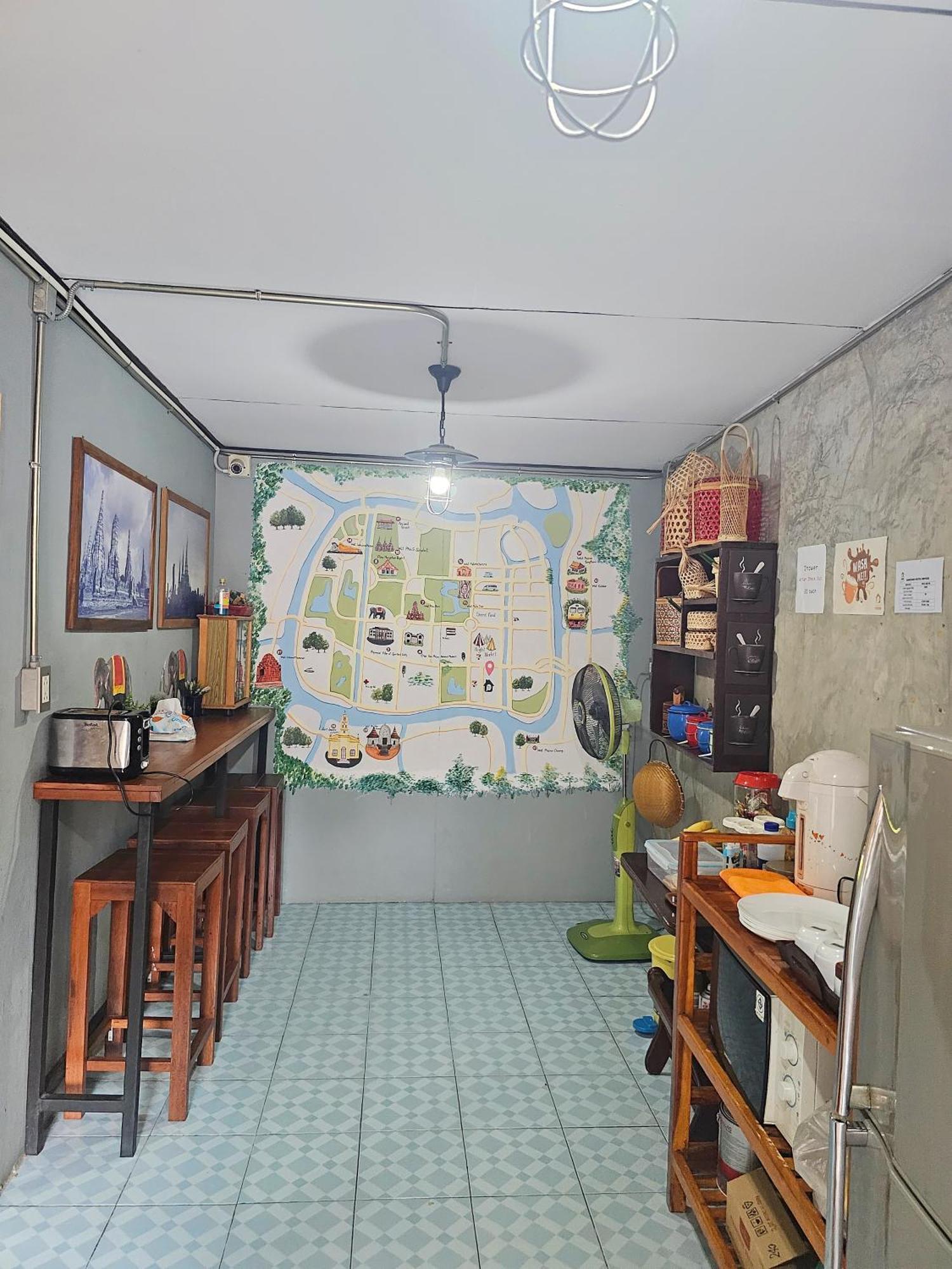 Banchan Hostel Пра Након Си Аютая Екстериор снимка