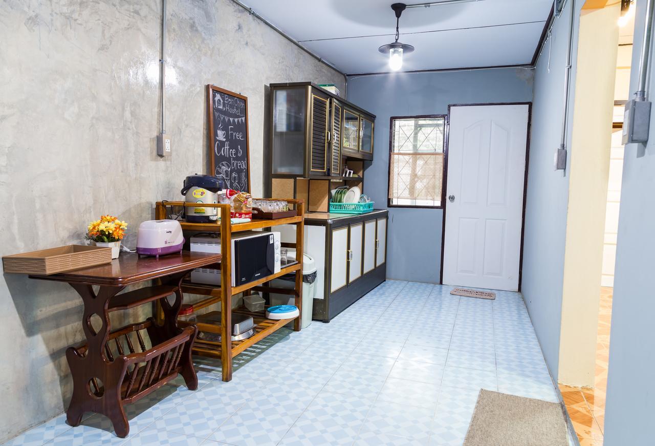 Banchan Hostel Пра Након Си Аютая Екстериор снимка