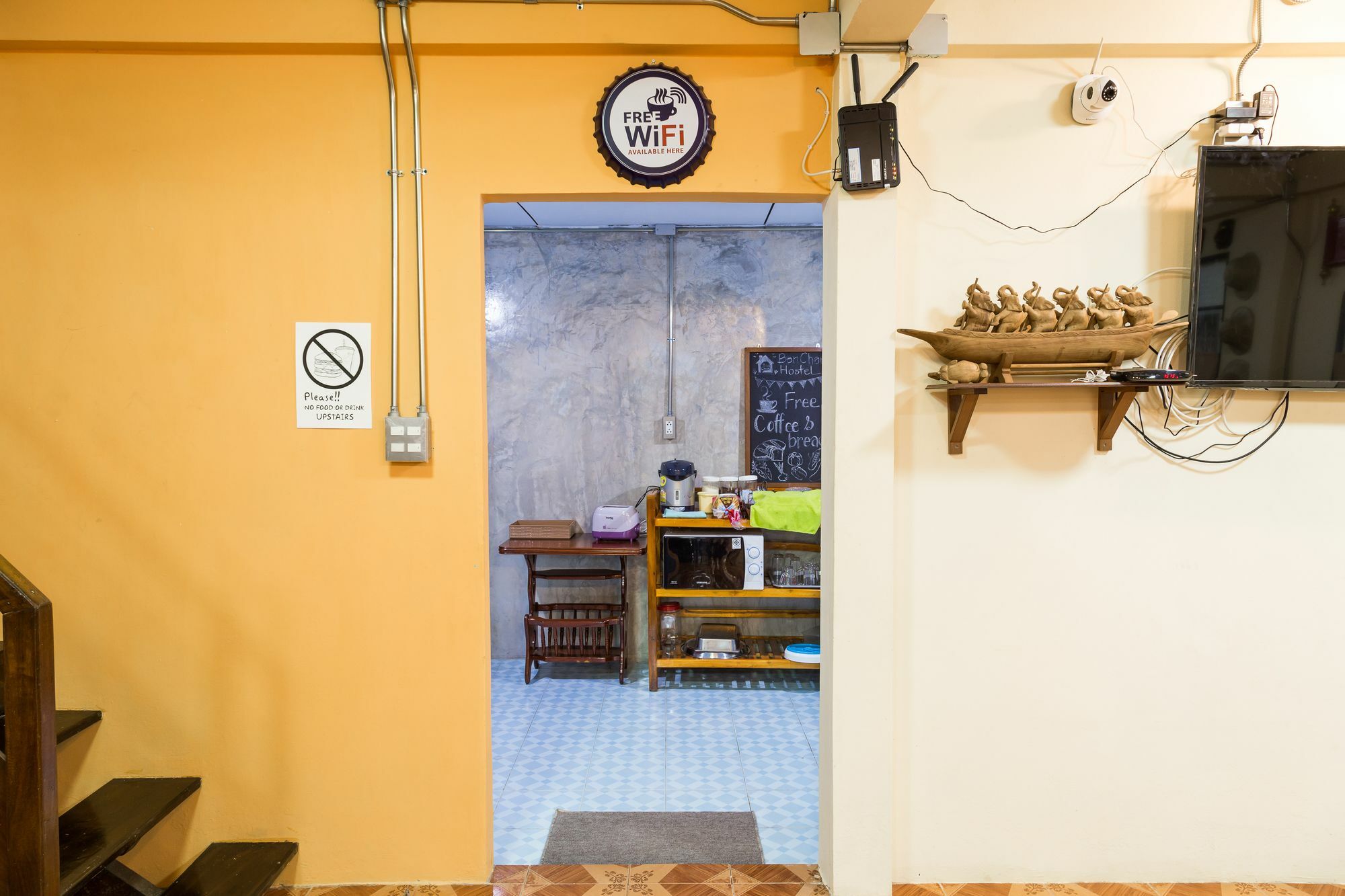 Banchan Hostel Пра Након Си Аютая Екстериор снимка